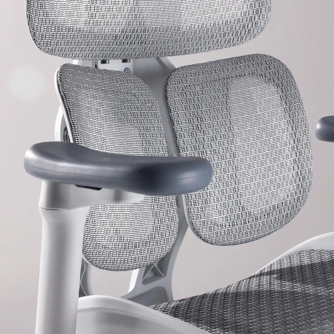 Chaise ergonomique avec repose-pieds